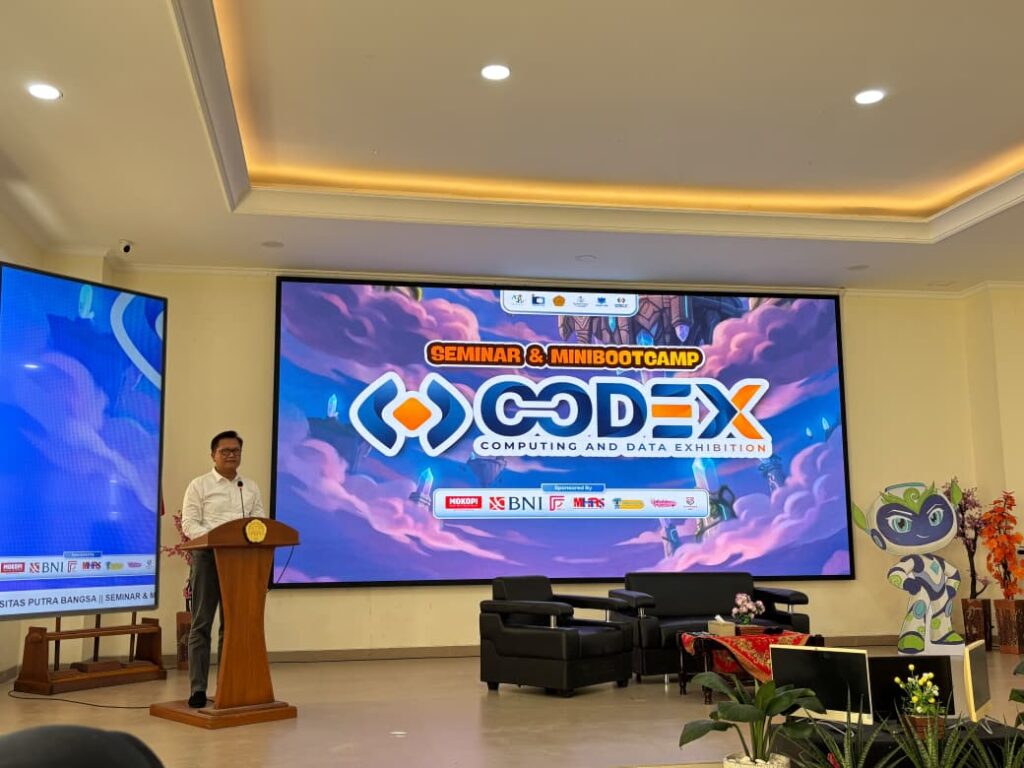 Dokumentasi Dekan FST Universitas Putra Bangsa saat memberikan sambutan